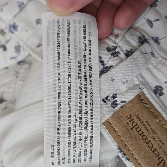 Abercrombie Kids High Rise Wide Leg Floral Jeans, Girls 11/12 Long - Picture 8 of 13